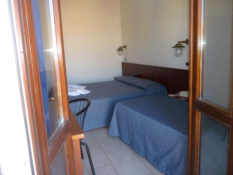 Hotel L'Ancora Santa Teresa Gallura Exteriér fotografie