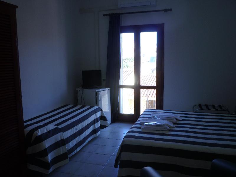 Hotel L'Ancora Santa Teresa Gallura Exteriér fotografie